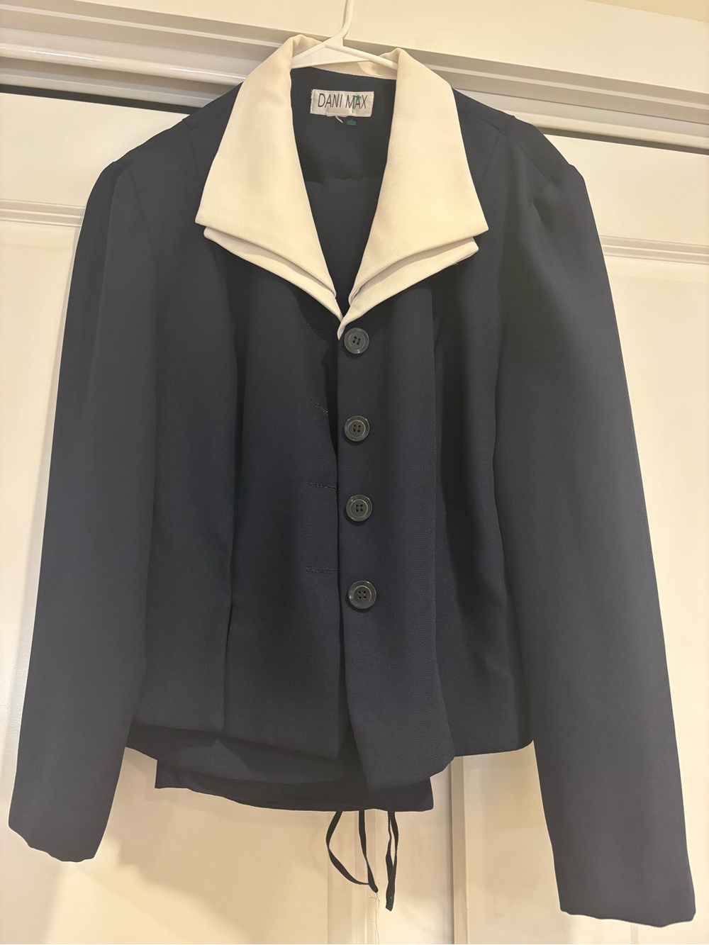 Dani Max Women's Navy Jacket with Cream Collar